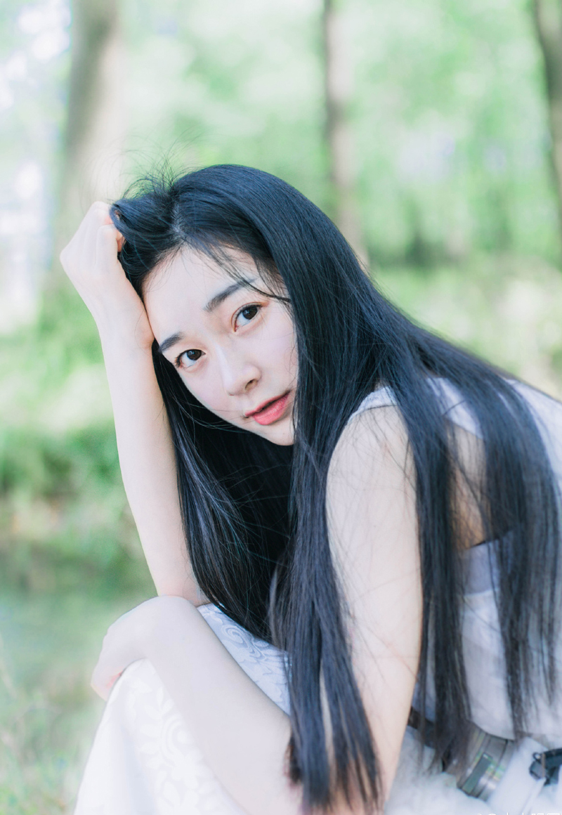 “啪~”